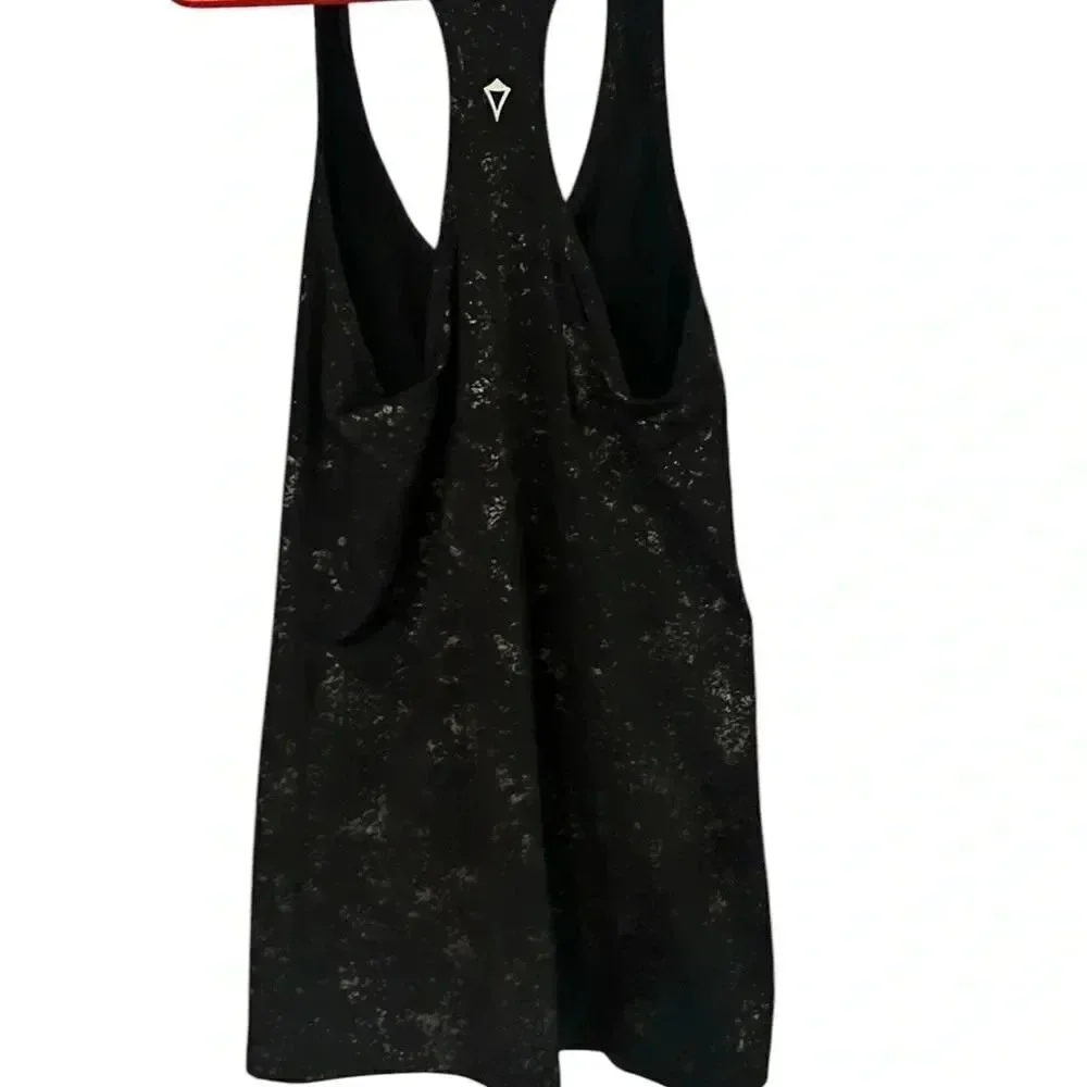 Ivivva by Lululemon girls size 12 tank razorback black with splatter activewear